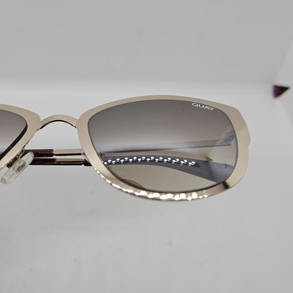 Quay Super Girl Silver and Gold Mirrored Cat-Eye Sunglasses flawed - Picture 3 of 10
